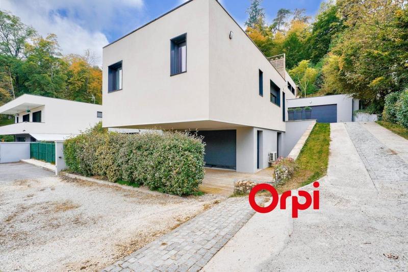 Appartement - 116 m² - 4 pièces