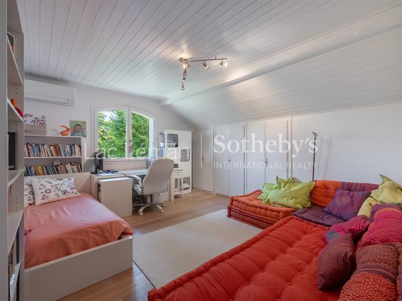 Maison - 180 m² - 6 pièces