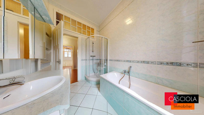 Appartement - 85 m² - 4 pièces