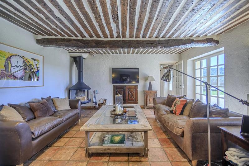 Maison - 213 m² - 7 pièces