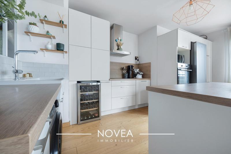 Appartement - 101 m² - 4 pièces