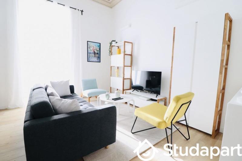 Chambre - 12 m² - 1 pièce