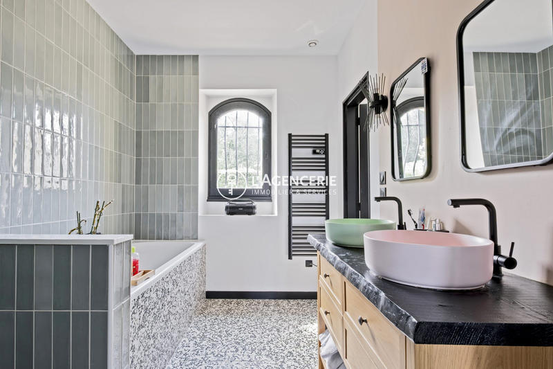 Maison ancienne - 265 m² - 7 pièces