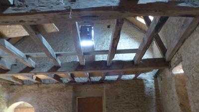 Grange - 100 m² - 2 pièces