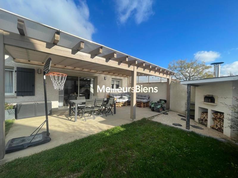 Maison - 91 m² - 6 pièces