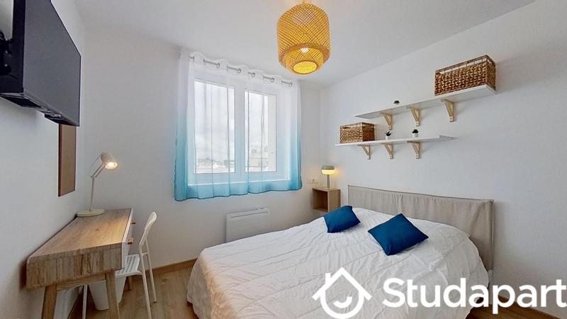 Chambre - 11 m² - 1 pièce