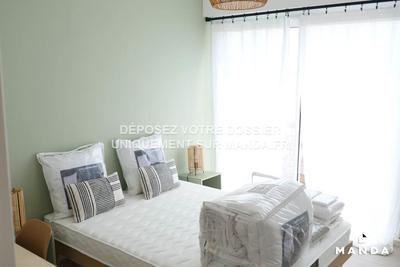 Chambre - 11 m² - 4 pièces