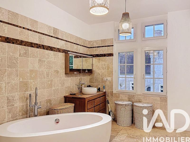 Maison - 354 m² - 10 pièces