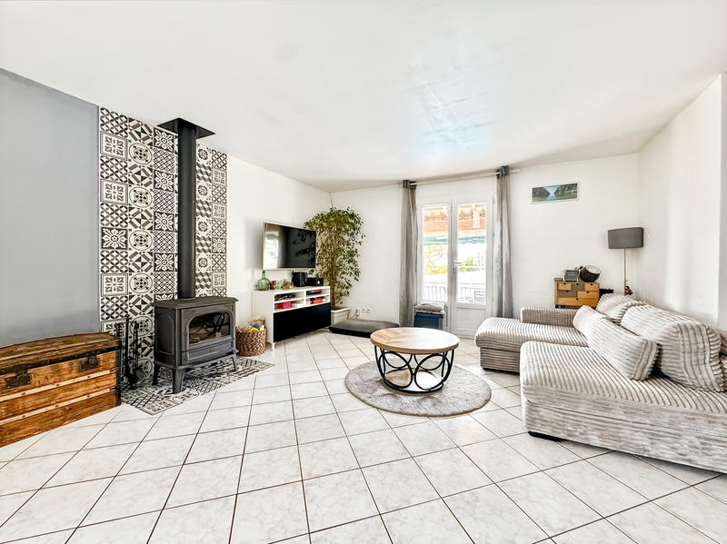 Maison - 90 m² - 4 pièces