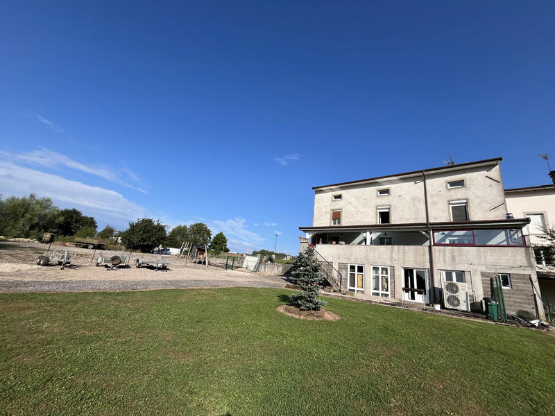 Maison - 182 m² - 7 pièces