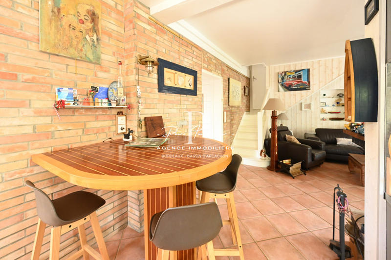 Villa - 220 m² - 11 pièces