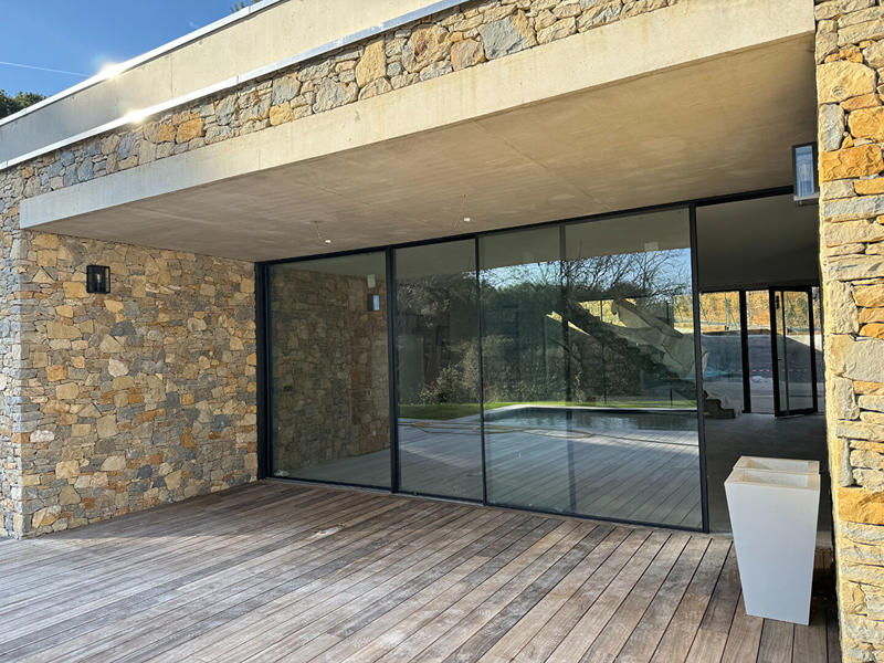 Maison - 228 m² - 5 pièces