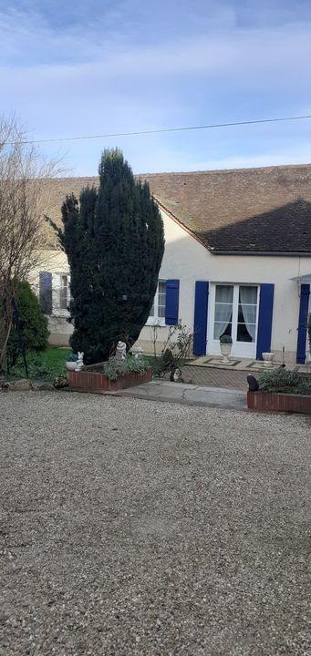 Corps de ferme - 400 m² - 10 pièces