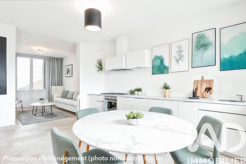 Maison - 167 m² - 8 pièces