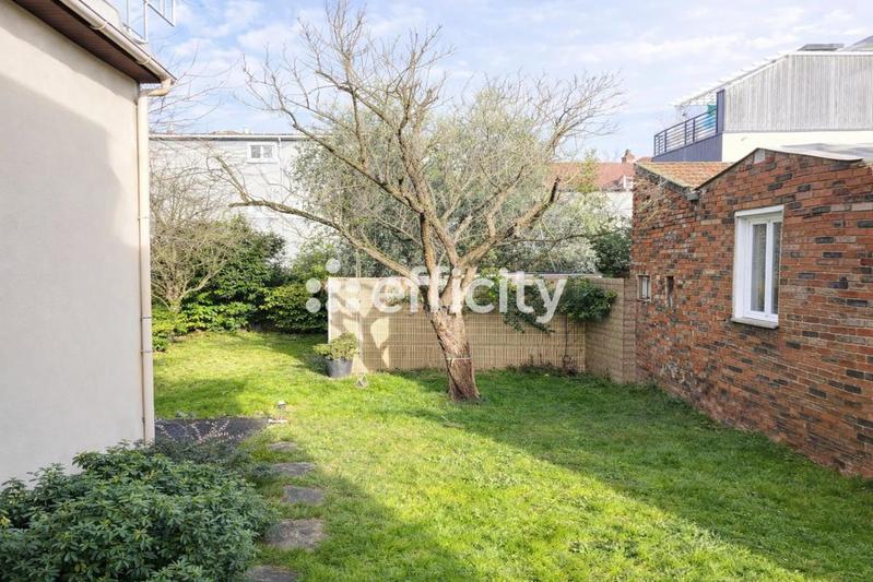 Maison - 170 m² - 8 pièces