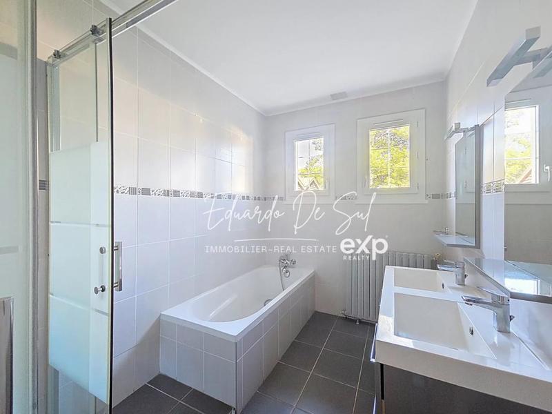 Maison - 145 m² - 7 pièces