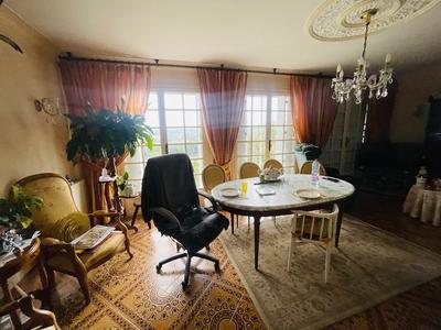 Maison - 156 m² - 6 pièces