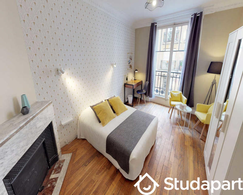 Chambre - 130 m² - 1 pièce