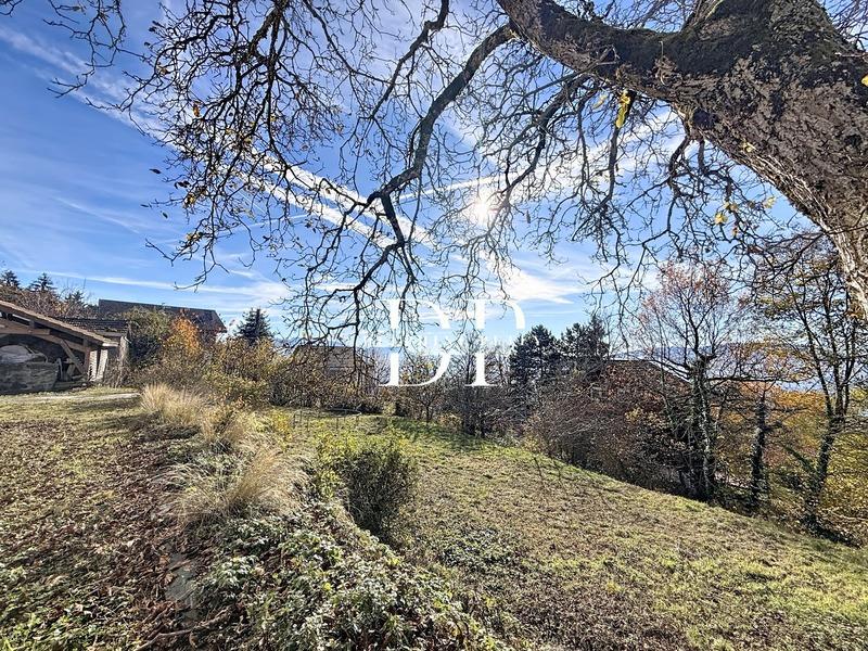 Maison - 300 m² - 6 pièces