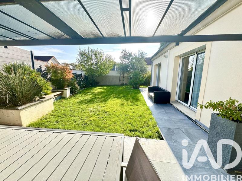 Maison - 168 m² - 8 pièces