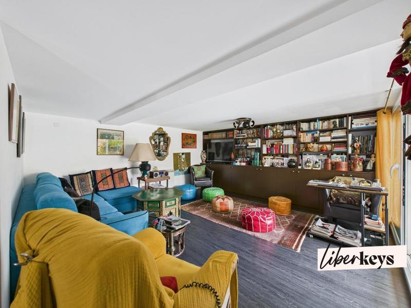 Maison - 223 m² - 7 pièces