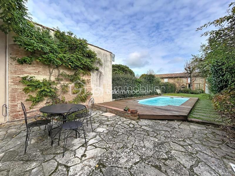 Maison ancienne - 244 m² - 9 pièces