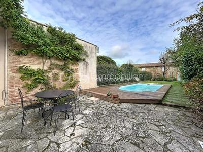 Maison ancienne - 244 m² - 9 pièces