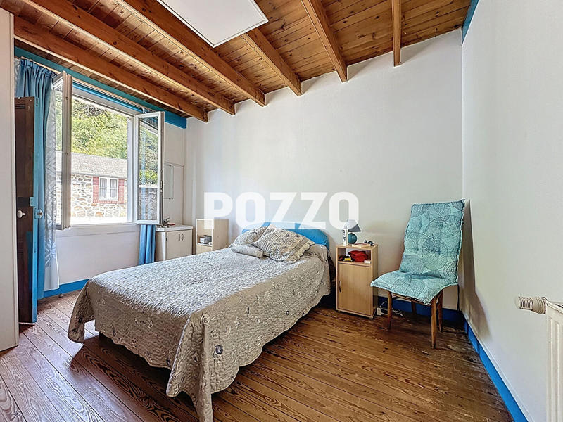 Maison - 99 m² - 6 pièces