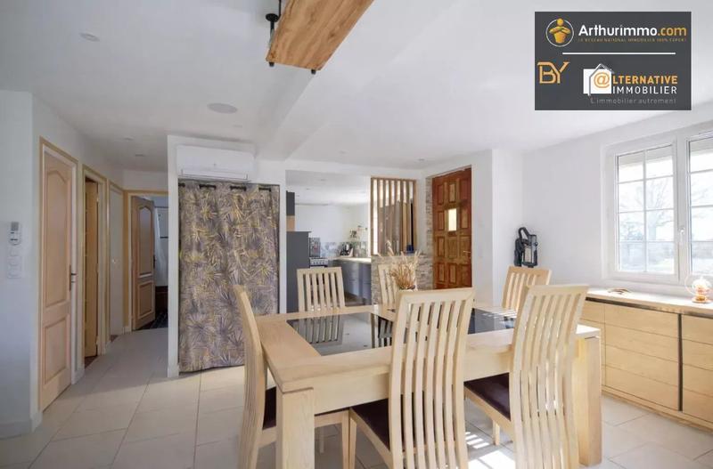 Maison - 99 m² - 5 pièces