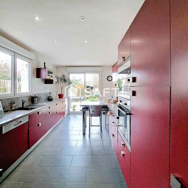 Villa - 172 m² - 8 pièces