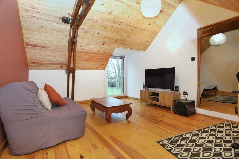 Maison - 280 m² - 8 pièces