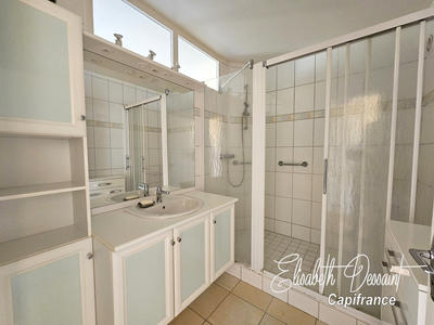 Appartement - 85 m² - 4 pièces