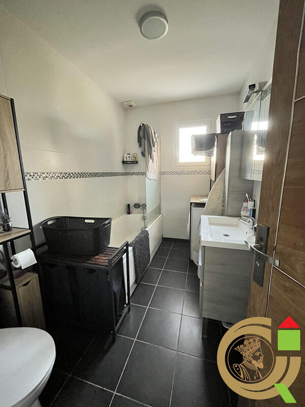 Maison - 76 m² - 4 pièces