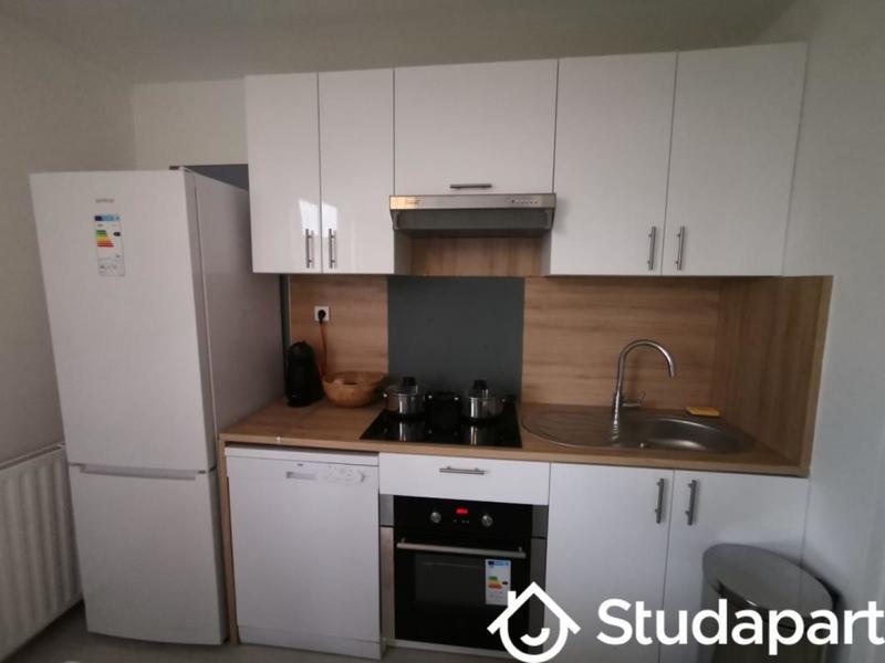 Chambre - 9 m² - 1 pièce