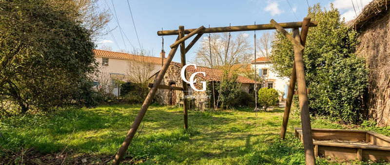 Maison - 159 m² - 6 pièces