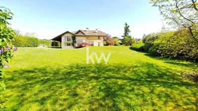 Maison - 223 m² - 8 pièces