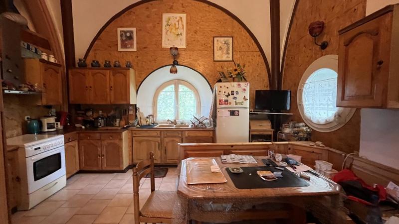 Propriété - 160 m² - 4 pièces