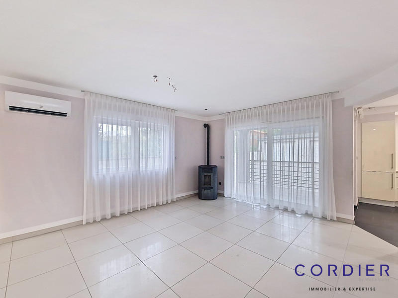 Appartement - 151 m² - 5 pièces