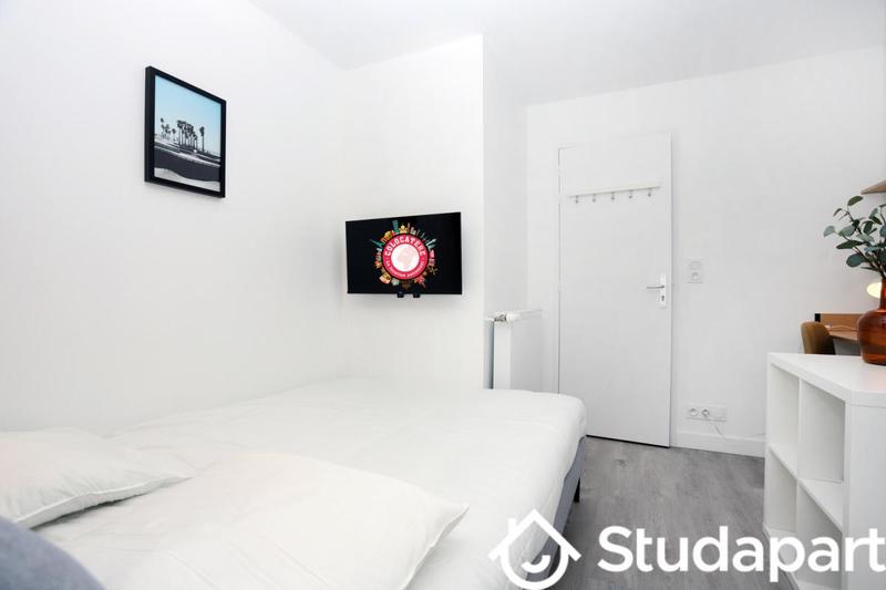 Chambre - 11 m² - 1 pièce