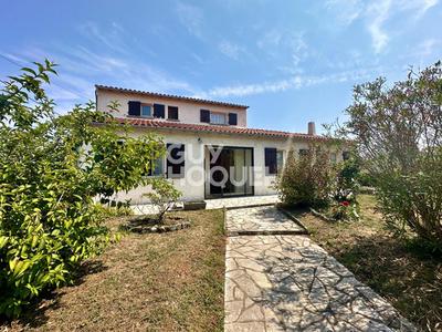 Maison - 121 m² - 7 pièces