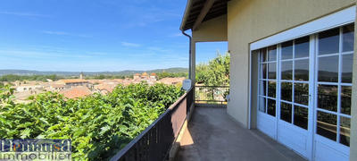 Maison - 184 m² - 6 pièces