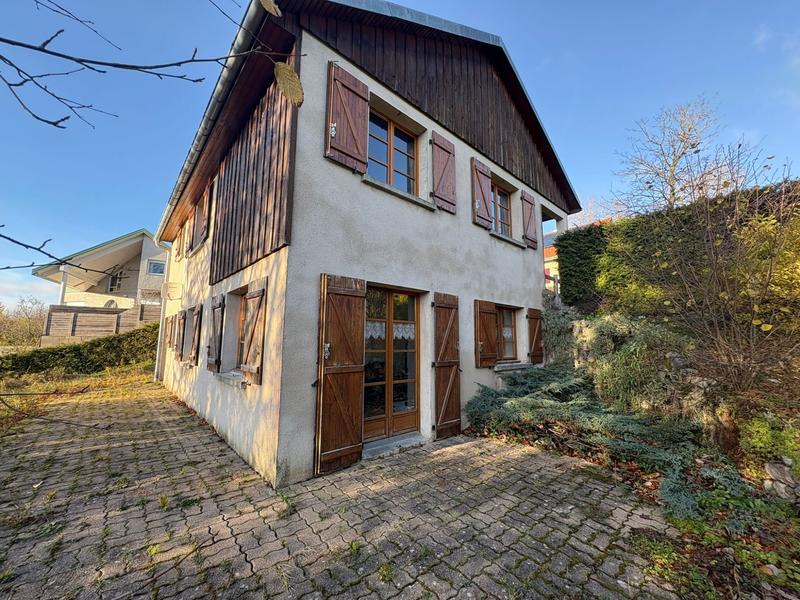 Maison - 87 m² - 6 pièces