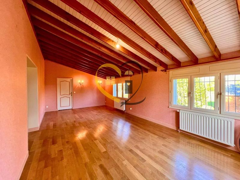 Maison - 205 m² - 8 pièces