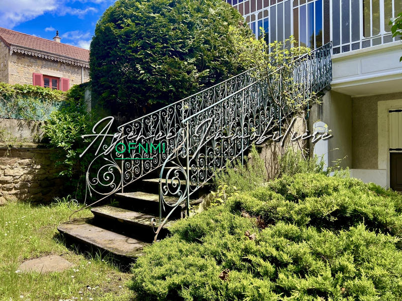 Propriété - 224 m² - 7 pièces