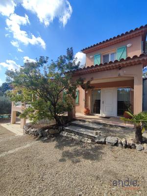 Maison - 142 m² - 4 pièces