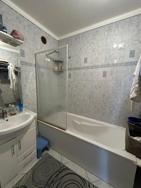 Appartement - 100 m² - 5 pièces