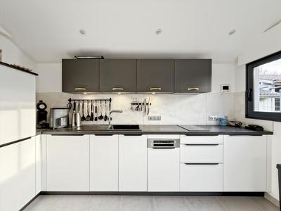 Villa - 250 m² - 8 pièces