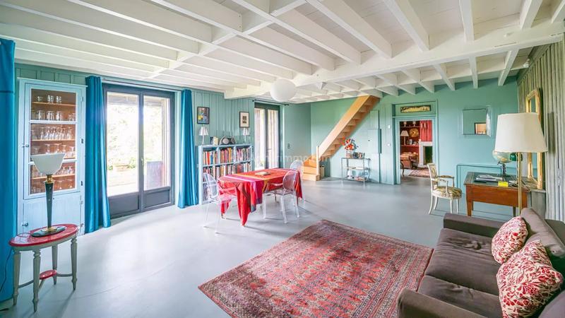 Maison - 214 m² - 10 pièces