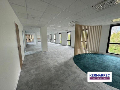 Bureau - 728 m²