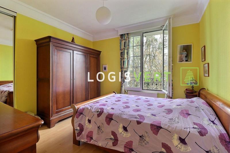 Maison - 225 m² - 9 pièces